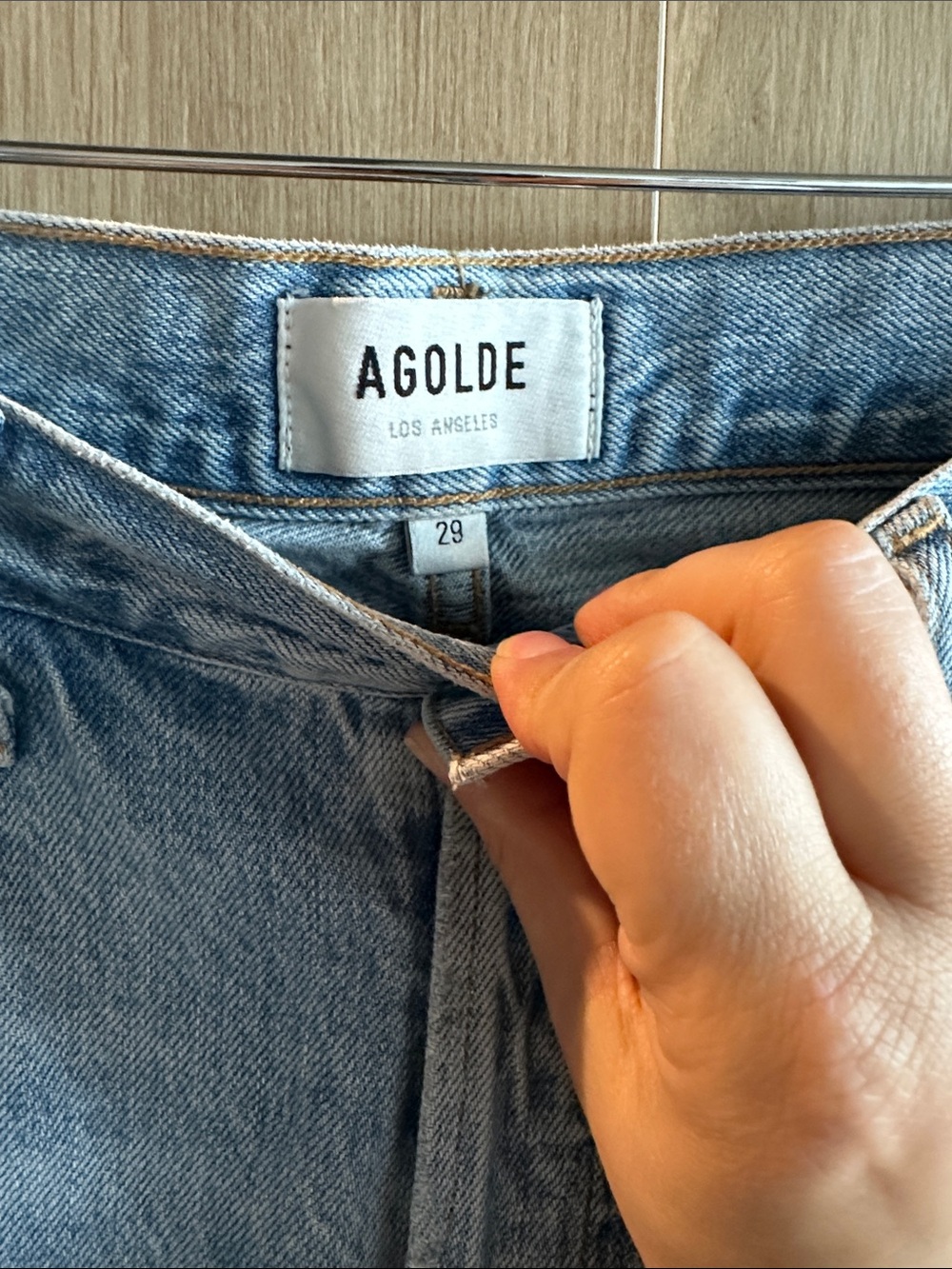 Agolde Riley Cropped Jeans - Picture 2 of 3